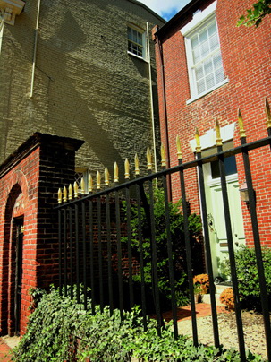 รั้วบ้าน